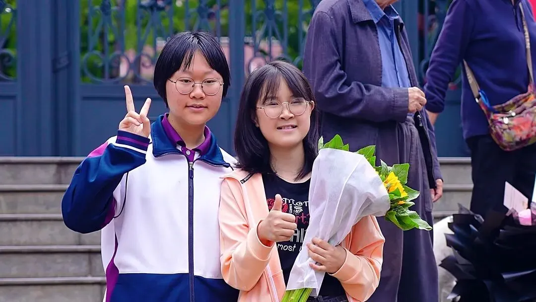 中考 | 数学和语文“奇”出亮点!听听云附一二一和师大实验一二一的考生们怎么评-第178张图片-四季读书网 中考 | 数学和语文“奇”出亮点!听听云附一二一和师大实验一二一的考生们怎么评-第178张图片-四季读书网