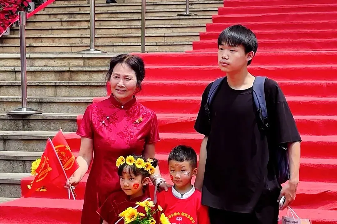 中考 | 数学和语文“奇”出亮点!听听云附一二一和师大实验一二一的考生们怎么评-第179张图片-四季读书网 中考 | 数学和语文“奇”出亮点!听听云附一二一和师大实验一二一的考生们怎么评-第179张图片-四季读书网