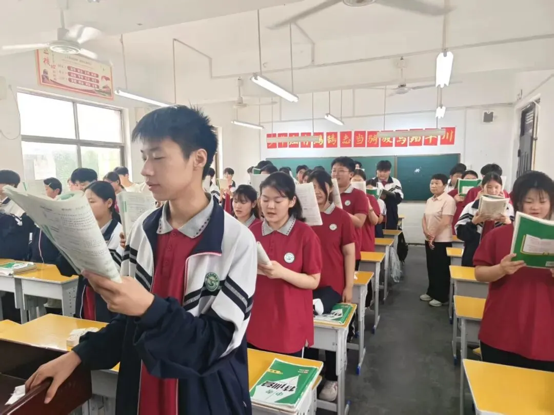 众志成城,誓赢中考-第16张图片-四季读书网