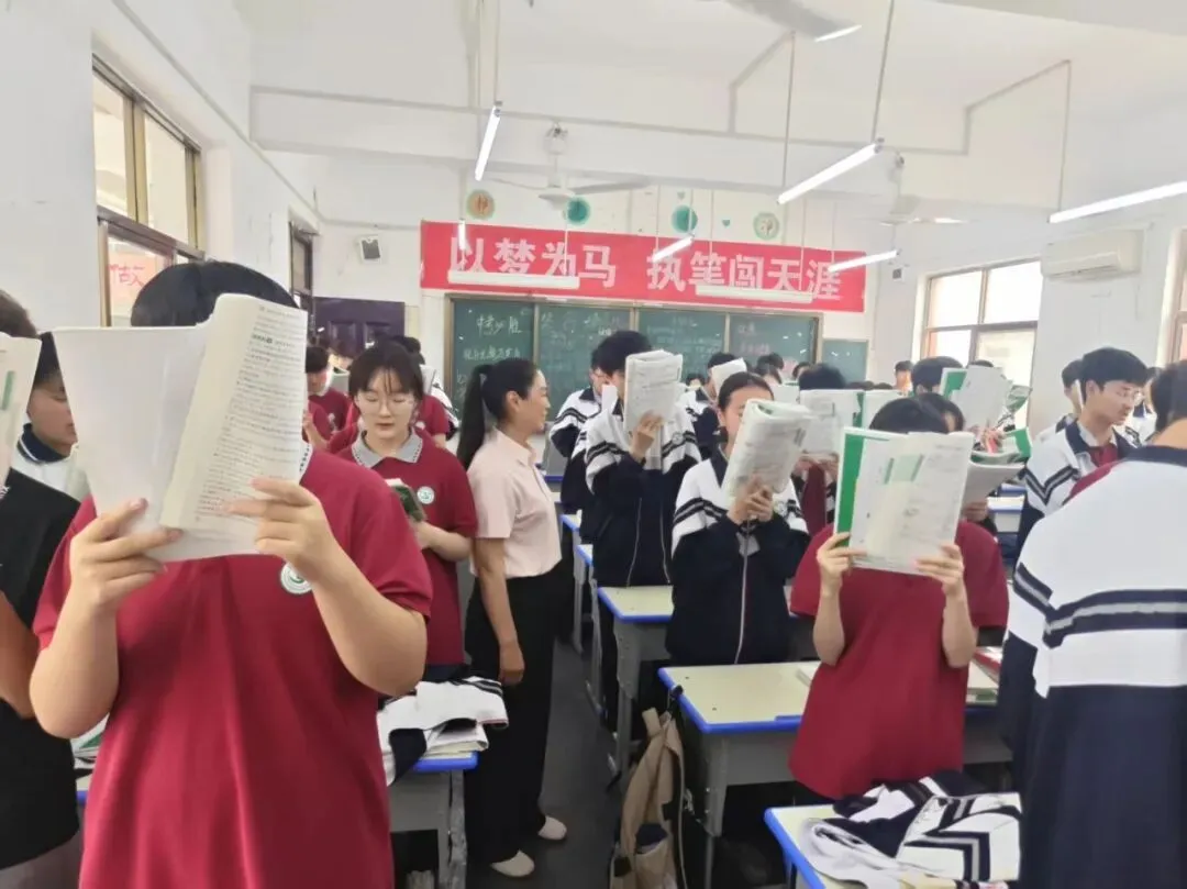 众志成城,誓赢中考-第19张图片-四季读书网