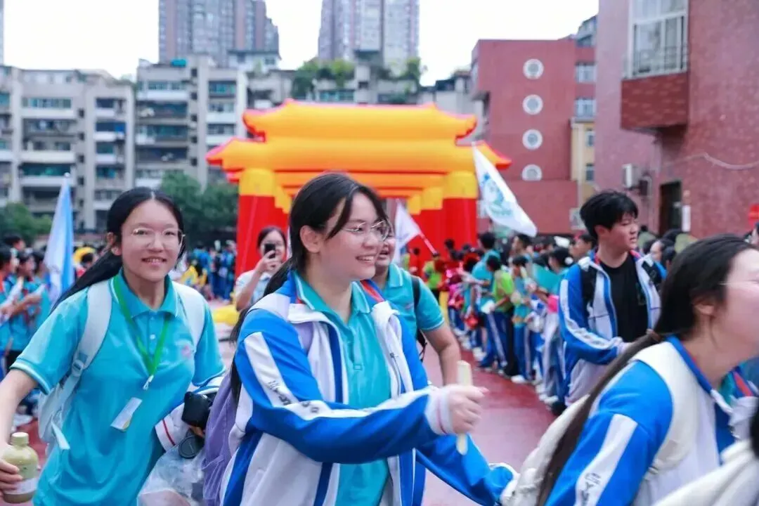 壮志凌云,逐梦中考——贵阳市第十六中学2026届中考壮行活动-第21张图片-四季读书网