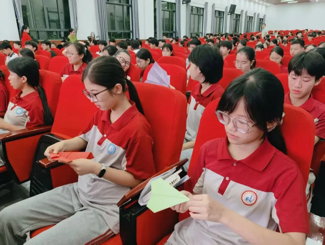 中考,我们一起冲 | 阳朔县外语实验中学开展中考考前系列暖心赋能活动-第9张图片-四季读书网