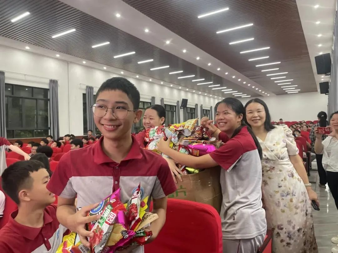 中考,我们一起冲 | 阳朔县外语实验中学开展中考考前系列暖心赋能活动-第14张图片-四季读书网 中考,我们一起冲 | 阳朔县外语实验中学开展中考考前系列暖心赋能活动-第14张图片-四季读书网