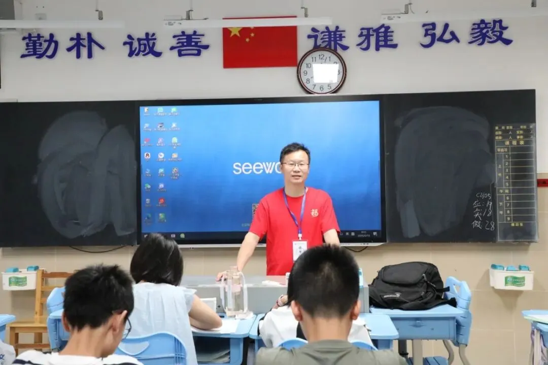 中考第一天 | 温情送考 蓄力逐梦-第23张图片-四季读书网 中考第一天 | 温情送考 蓄力逐梦-第23张图片-四季读书网