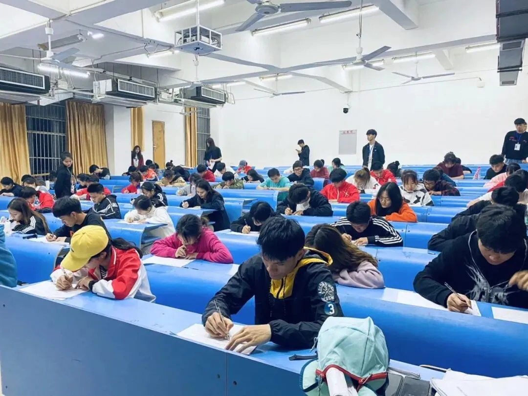 第三十五期入党积极分子第一次模拟考试-第3张图片-四季读书网