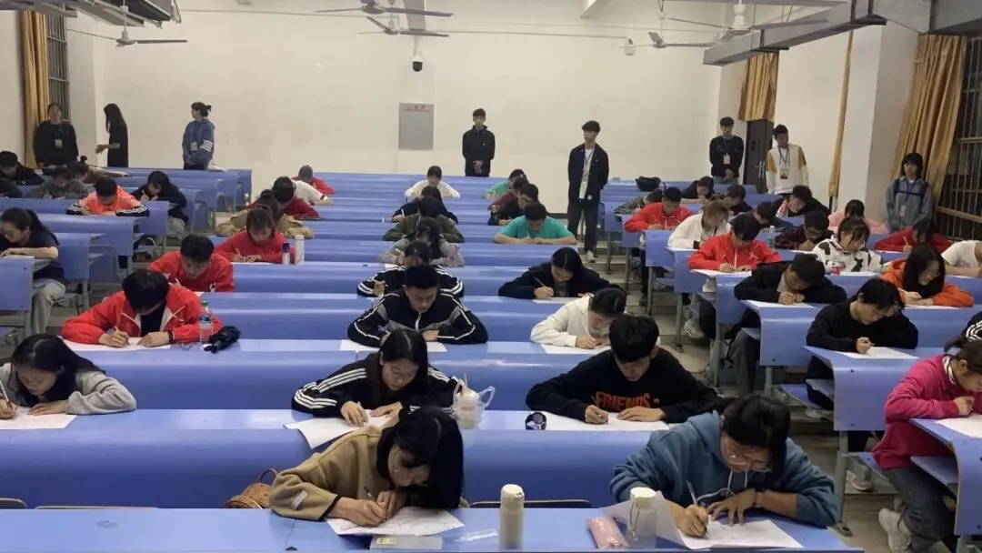 第三十五期入党积极分子第一次模拟考试-第10张图片-四季读书网