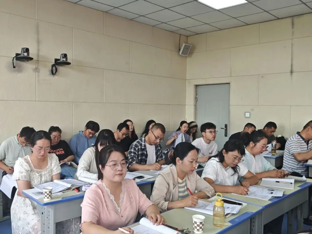 【北校区】联合教研促成长 聚焦中考明方向——西夏区马学东 银川市唐徕中学杨梅地理学科名师工作室联合教研暨研讨活动-第7张图片-四季读书网 【北校区】联合教研促成长 聚焦中考明方向——西夏区马学东 银川市唐徕中学杨梅地理学科名师工作室联合教研暨研讨活动-第7张图片-四季读书网