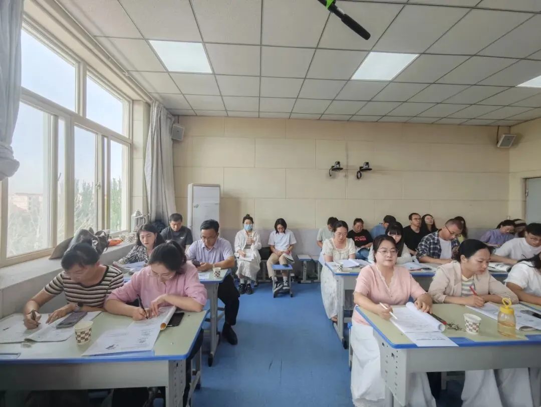 【北校区】联合教研促成长 聚焦中考明方向——西夏区马学东 银川市唐徕中学杨梅地理学科名师工作室联合教研暨研讨活动-第10张图片-四季读书网 【北校区】联合教研促成长 聚焦中考明方向——西夏区马学东 银川市唐徕中学杨梅地理学科名师工作室联合教研暨研讨活动-第10张图片-四季读书网