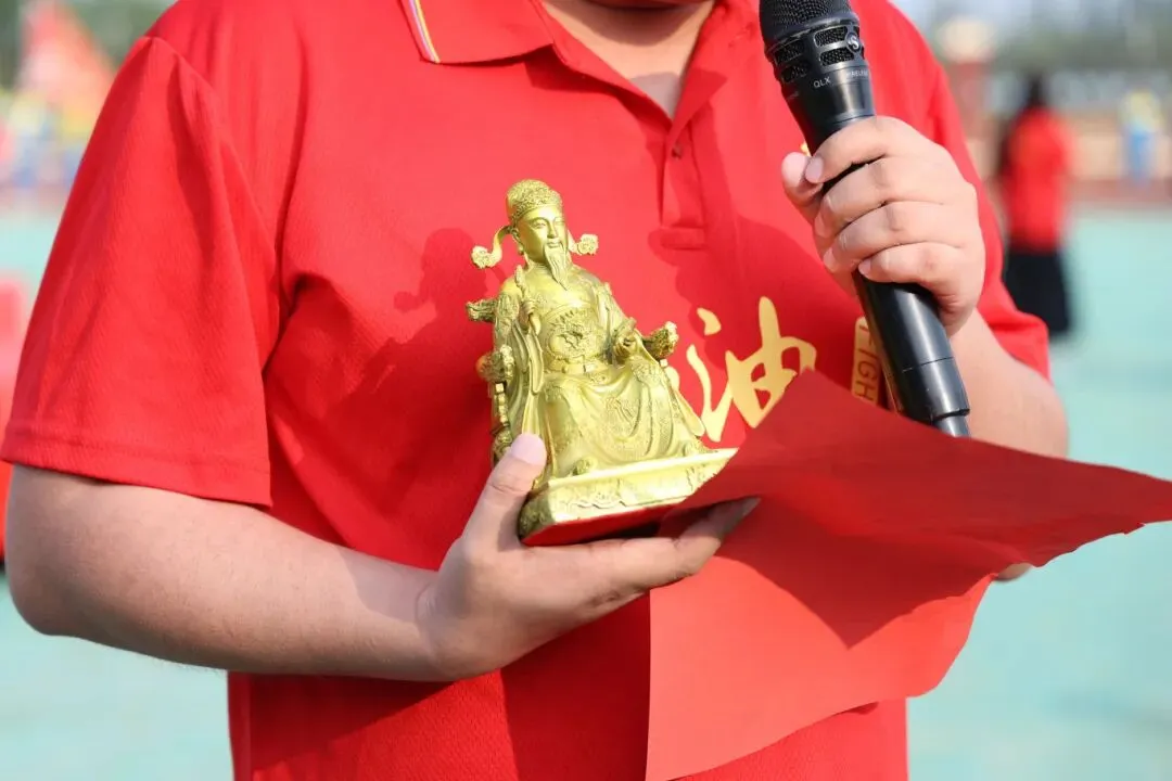 扬帆起航 迎战中考(5)吉祥物寄心意,伴少年赴考场-第11张图片-四季读书网 扬帆起航 迎战中考(5)吉祥物寄心意,伴少年赴考场-第11张图片-四季读书网