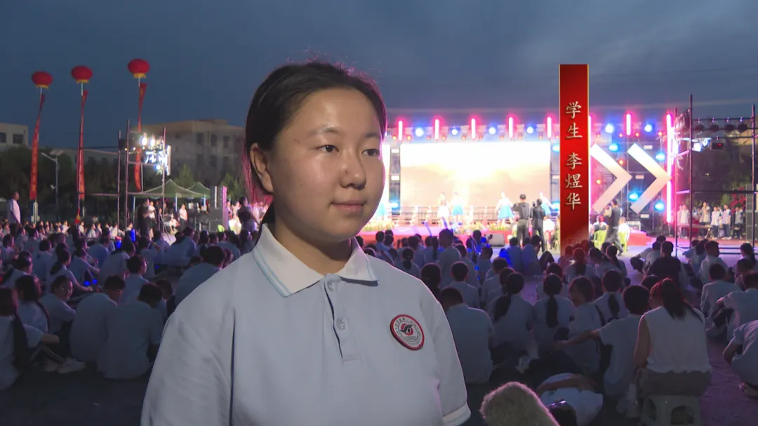 县第二中学举行2026届毕业典礼暨中考壮行晚会-第5张图片-四季读书网 县第二中学举行2026届毕业典礼暨中考壮行晚会-第5张图片-四季读书网