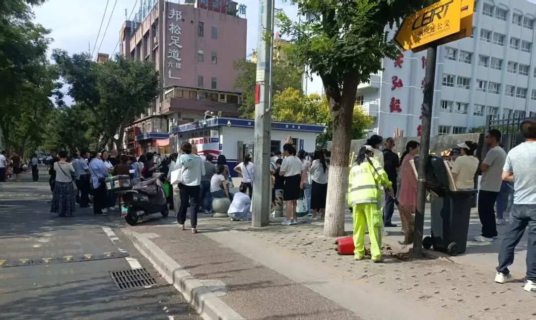 环卫护航中考路 净境无声助逐梦——玉禾田甘肃区域全力护航环境保障工作-第9张图片-四季读书网