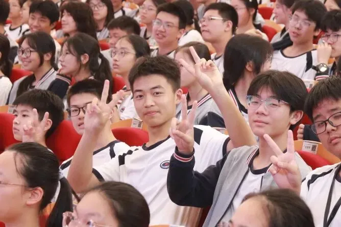 中考加油!文锦书院2026届温情送考,祝学子们旗开得胜!-第12张图片-四季读书网 中考加油!文锦书院2026届温情送考,祝学子们旗开得胜!-第12张图片-四季读书网