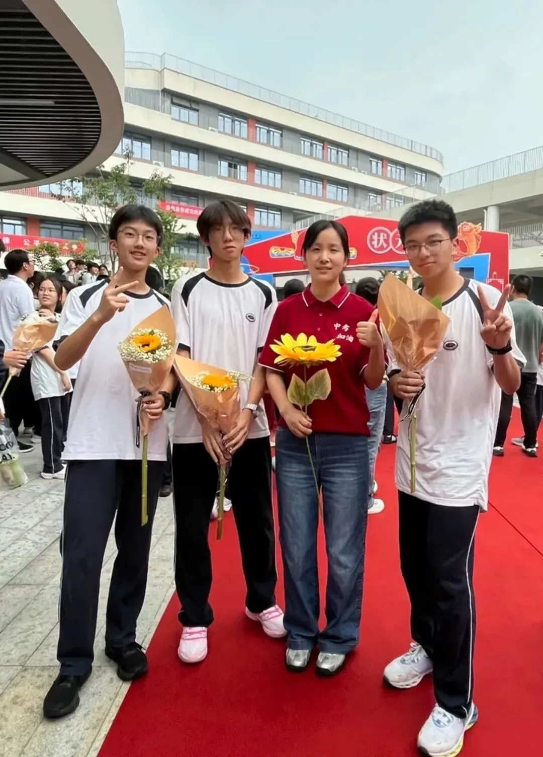 中考加油!文锦书院2026届温情送考,祝学子们旗开得胜!-第41张图片-四季读书网 中考加油!文锦书院2026届温情送考,祝学子们旗开得胜!-第41张图片-四季读书网