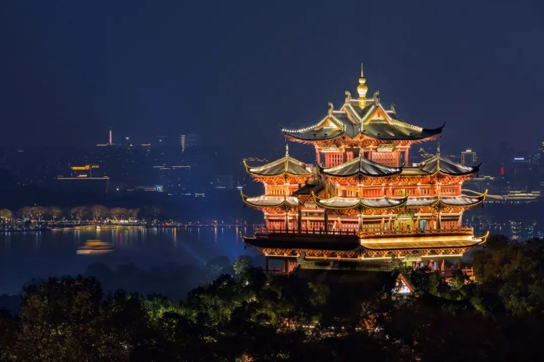中考满分作文:《倾听花开的声音》《祖国,我想对你说》《定格在心底的画面》《微笑着面对生活》-第7张图片-四季读书网 中考满分作文:《倾听花开的声音》《祖国,我想对你说》《定格在心底的画面》《微笑着面对生活》-第7张图片-四季读书网