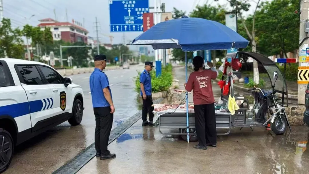 县城市管理和综合执法局:护航中考 “城”心相伴-第4张图片-四季读书网 县城市管理和综合执法局:护航中考 “城”心相伴-第4张图片-四季读书网