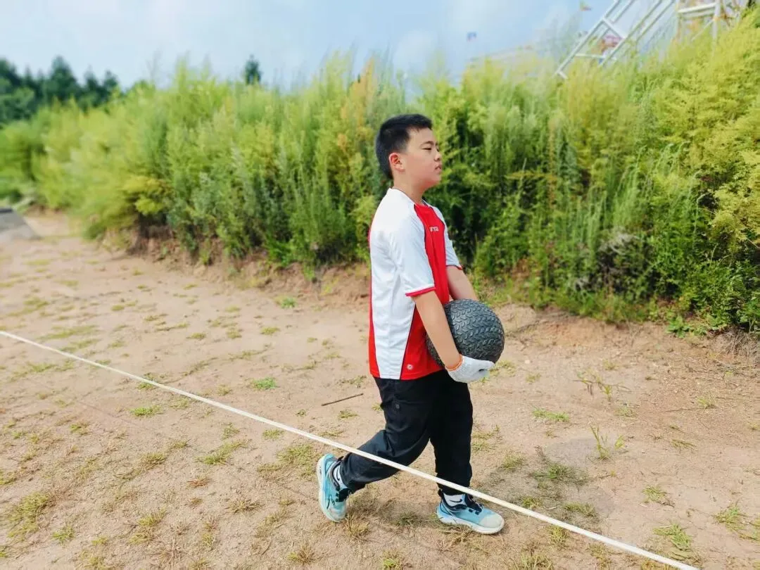 【中考假长途研学】乘风踏浪的少年|滑翔伞课程及体验+皮划艇体验+斯巴达挑战+滑翔伞VR-第50张图片-四季读书网 【中考假长途研学】乘风踏浪的少年|滑翔伞课程及体验+皮划艇体验+斯巴达挑战+滑翔伞VR-第50张图片-四季读书网