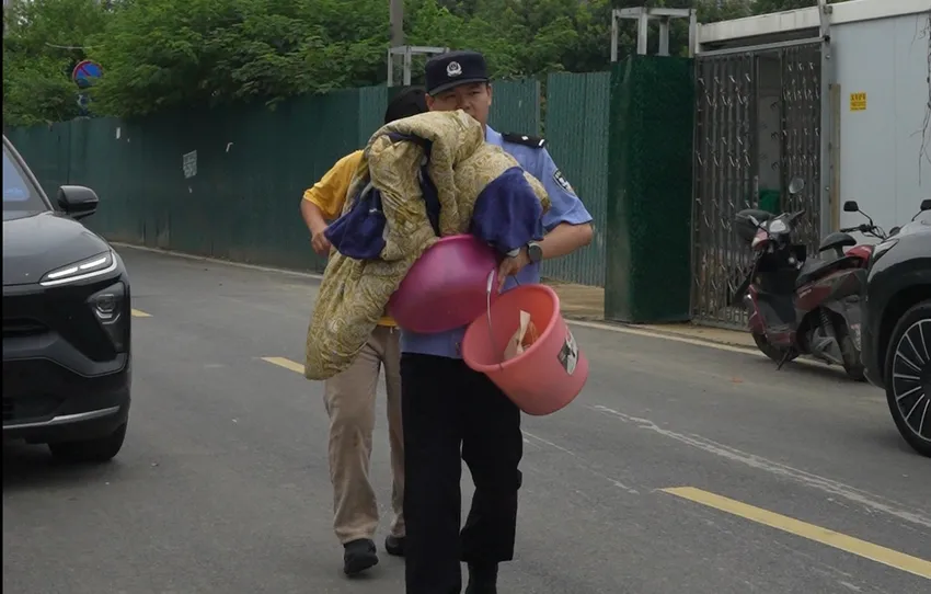 一个新书包,温暖中考追梦路-第2张图片-四季读书网 一个新书包,温暖中考追梦路-第2张图片-四季读书网