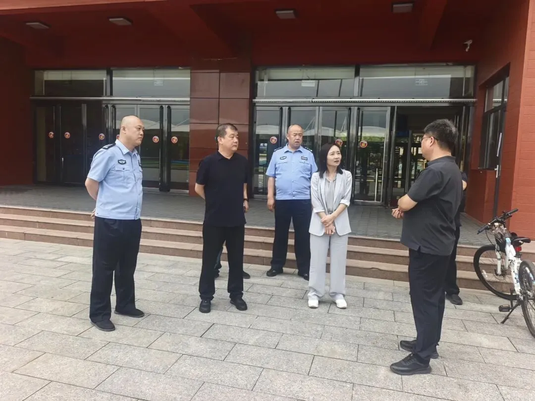 翟宏海深入中考考点实地督导检查中考安保工作-第5张图片-四季读书网