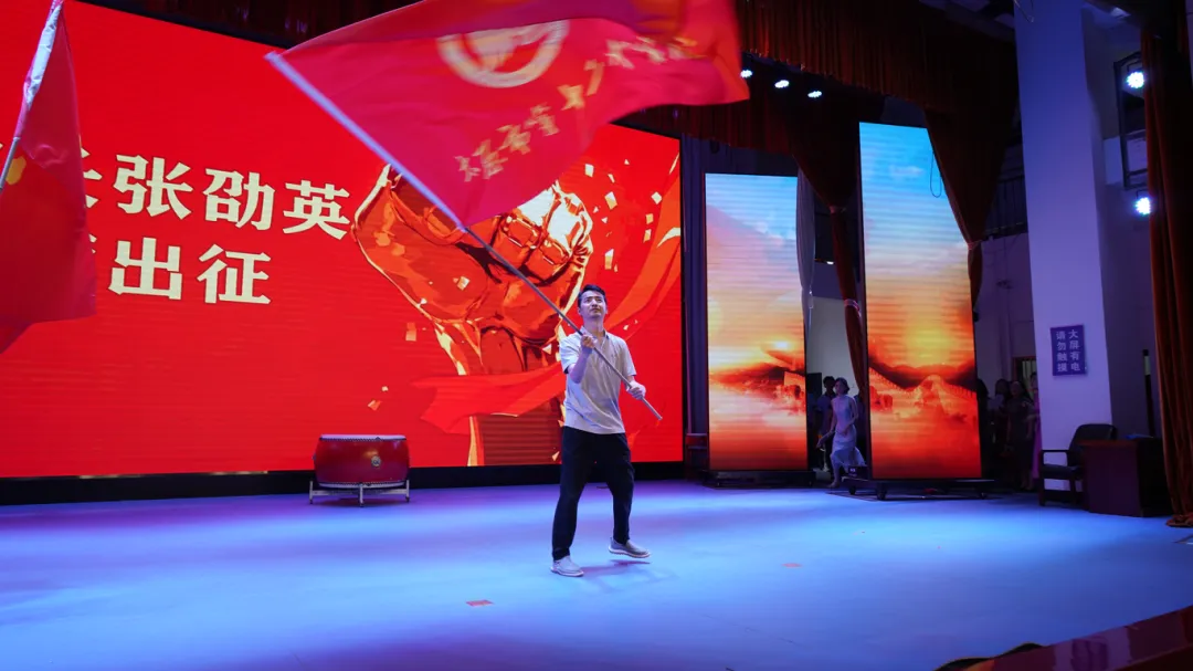 决胜中考,再创辉煌 | 2026届初三年级毕业典礼暨中考筑梦启航仪式圆满举行-第33张图片-四季读书网