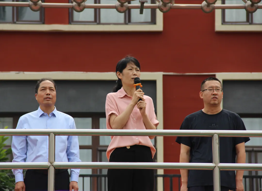 决胜中考,再创辉煌 | 2026届初三年级毕业典礼暨中考筑梦启航仪式圆满举行-第46张图片-四季读书网