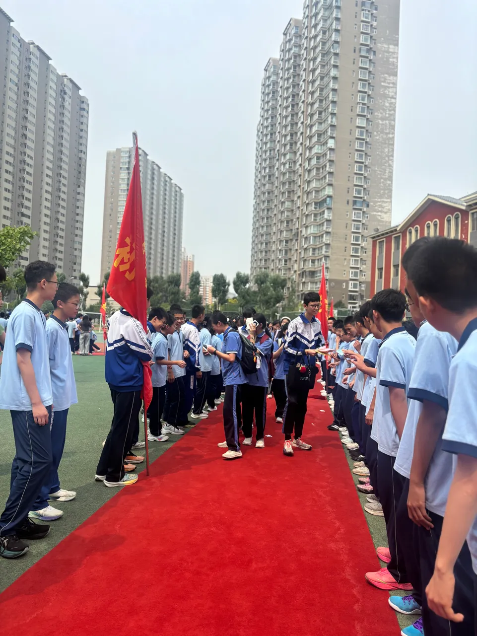 决胜中考,再创辉煌 | 2026届初三年级毕业典礼暨中考筑梦启航仪式圆满举行-第49张图片-四季读书网