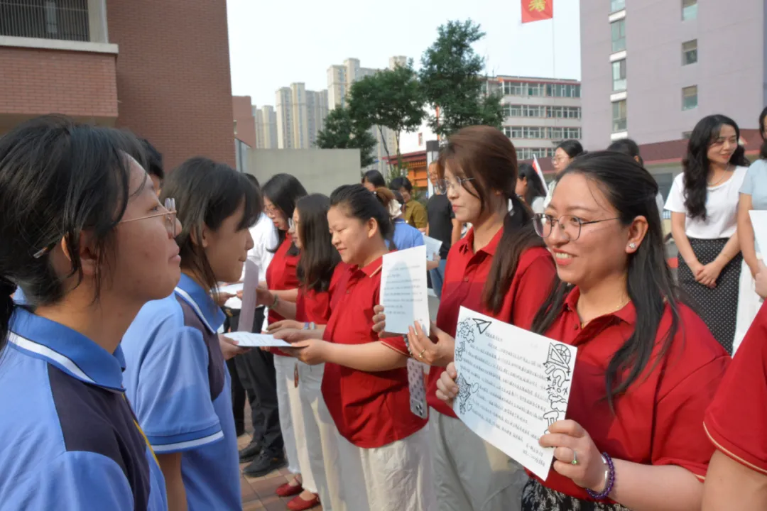 决胜中考,再创辉煌 | 2026届初三年级毕业典礼暨中考筑梦启航仪式圆满举行-第59张图片-四季读书网