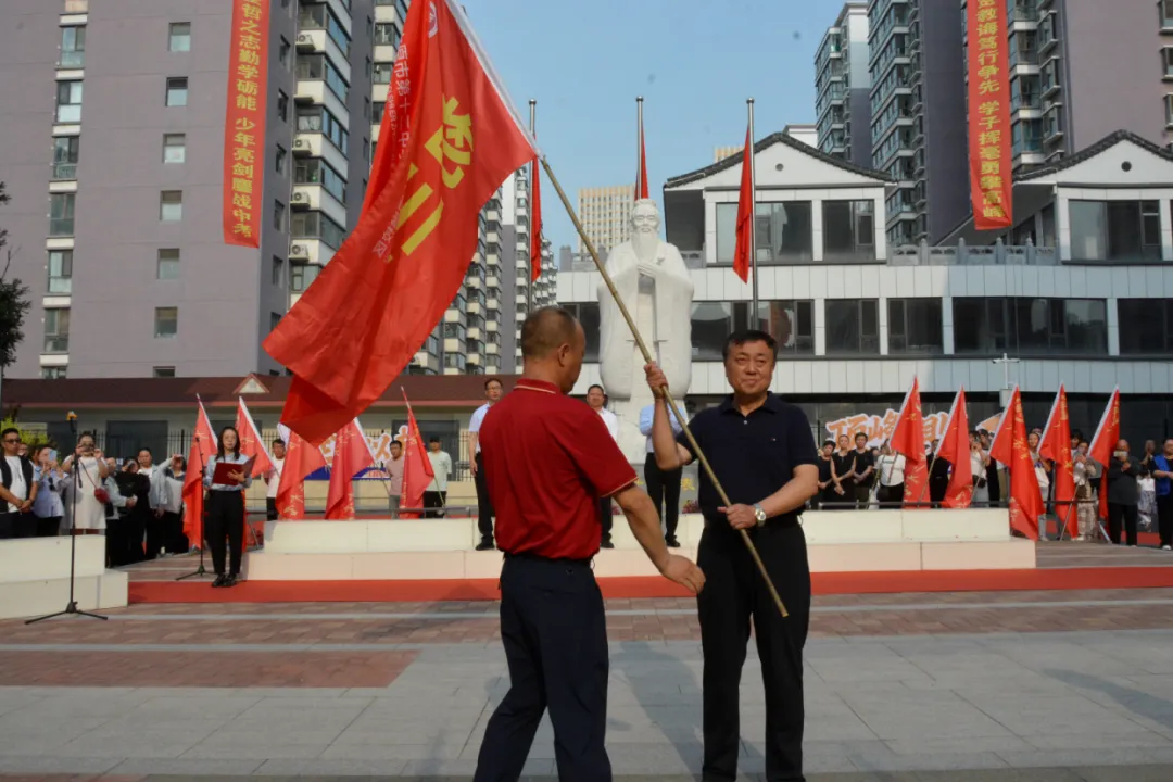决胜中考,再创辉煌 | 2026届初三年级毕业典礼暨中考筑梦启航仪式圆满举行-第67张图片-四季读书网