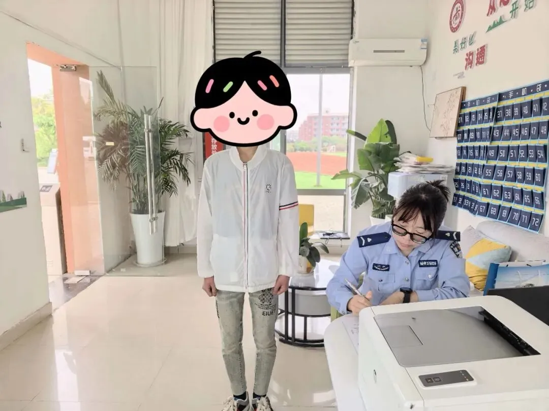 【关注】硬核助力中考,5分钟极速办证!-第2张图片-四季读书网 【关注】硬核助力中考,5分钟极速办证!-第2张图片-四季读书网