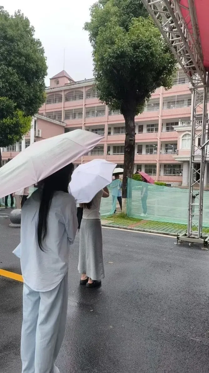端午在岗 倾情守护!岳阳县全力护航中考平安顺利-第13张图片-四季读书网 端午在岗 倾情守护!岳阳县全力护航中考平安顺利-第13张图片-四季读书网