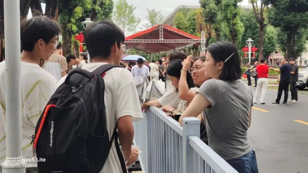 端午在岗 倾情守护!岳阳县全力护航中考平安顺利-第14张图片-四季读书网 端午在岗 倾情守护!岳阳县全力护航中考平安顺利-第14张图片-四季读书网