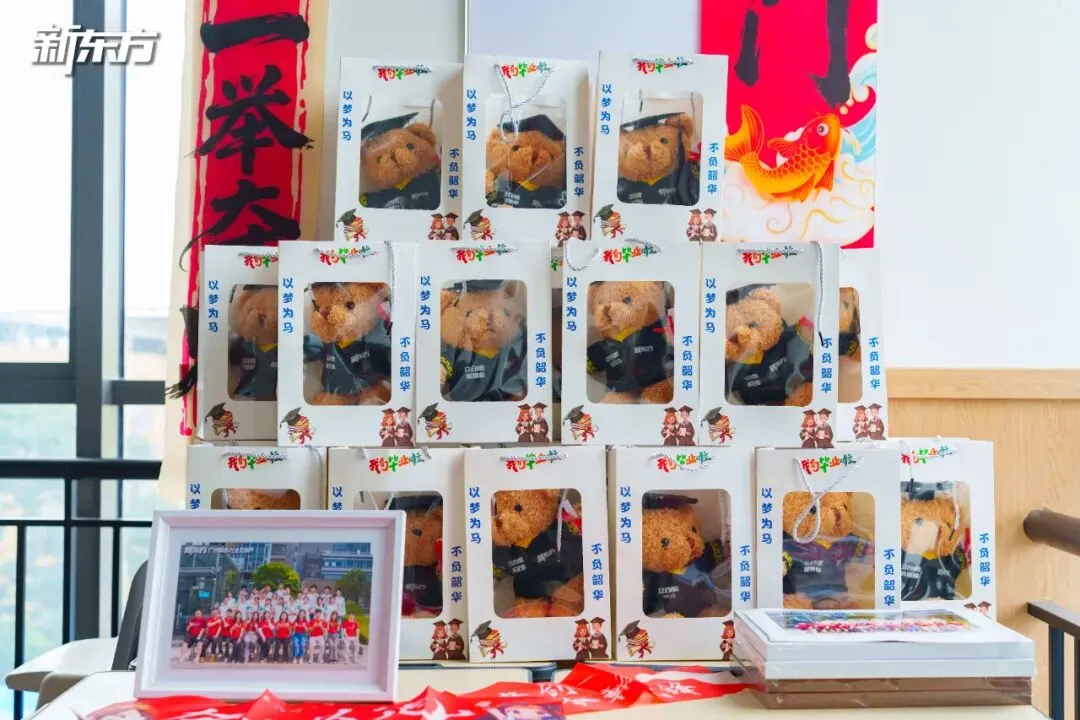中考毕业班会|感恩、欢笑、泪水!此程山海,终见繁花-第21张图片-四季读书网