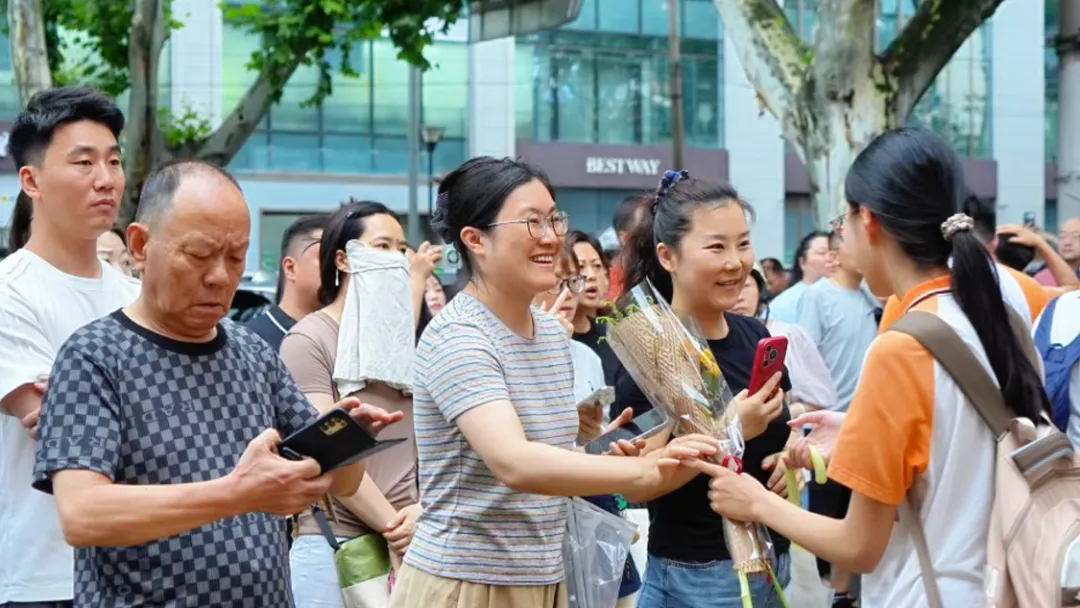 明天中考!今天,南京7.49万考生看考场-第4张图片-四季读书网 明天中考!今天,南京7.49万考生看考场-第4张图片-四季读书网