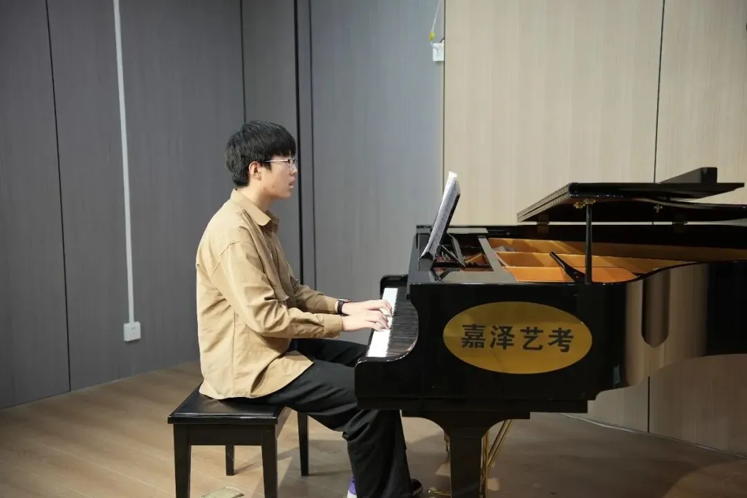 月考|嘉泽艺考六月份专业课模拟考顺利举行-第66张图片-四季读书网 月考|嘉泽艺考六月份专业课模拟考顺利举行-第66张图片-四季读书网