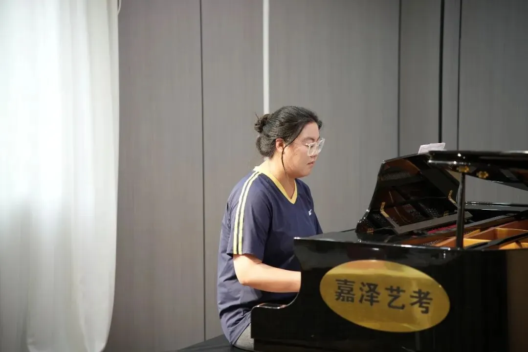 月考|嘉泽艺考六月份专业课模拟考顺利举行-第75张图片-四季读书网 月考|嘉泽艺考六月份专业课模拟考顺利举行-第75张图片-四季读书网