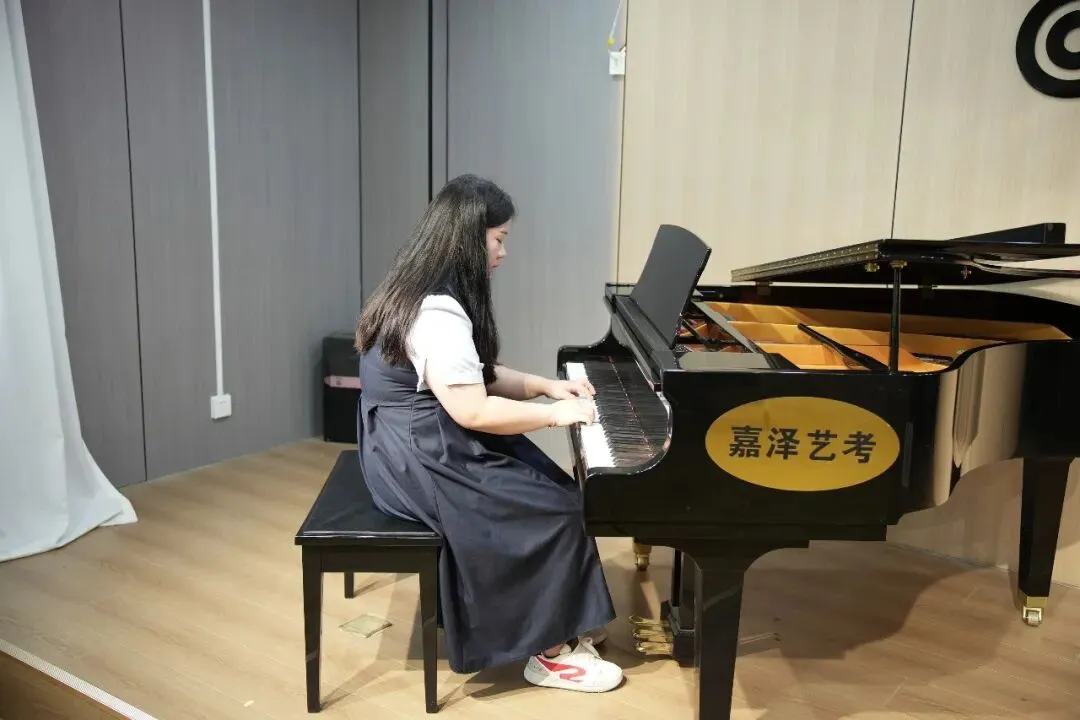 月考|嘉泽艺考六月份专业课模拟考顺利举行-第77张图片-四季读书网 月考|嘉泽艺考六月份专业课模拟考顺利举行-第77张图片-四季读书网