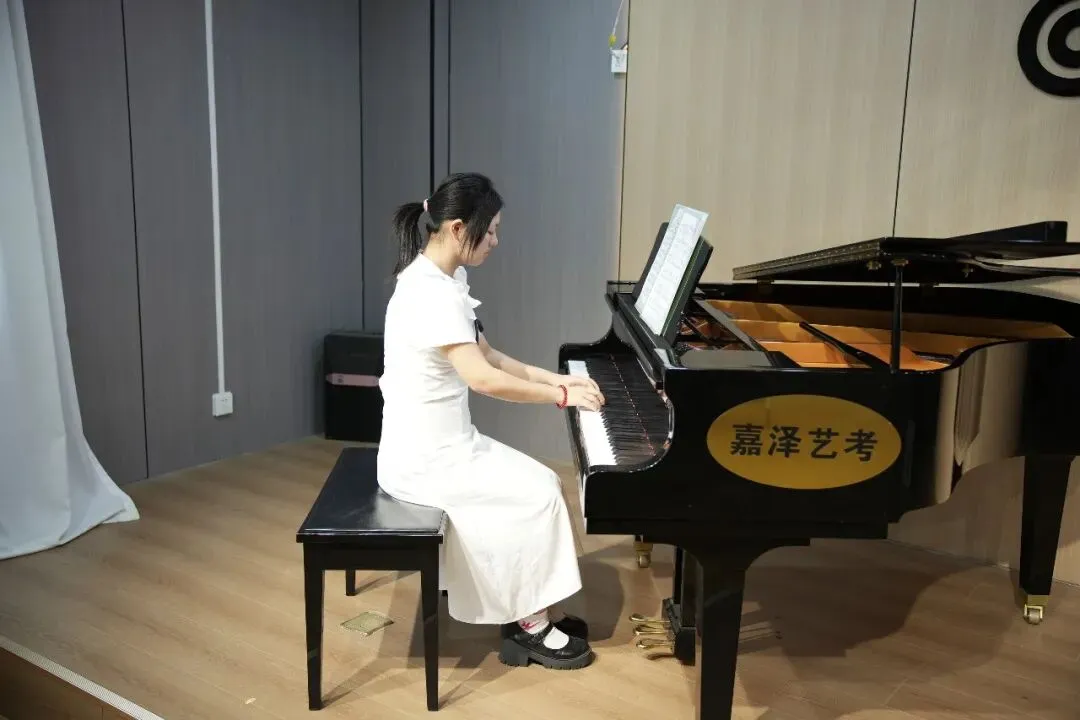 月考|嘉泽艺考六月份专业课模拟考顺利举行-第80张图片-四季读书网 月考|嘉泽艺考六月份专业课模拟考顺利举行-第80张图片-四季读书网
