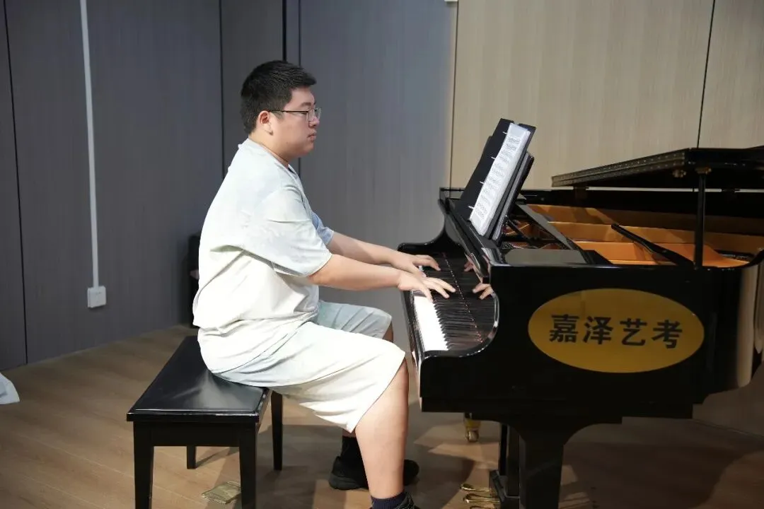 月考|嘉泽艺考六月份专业课模拟考顺利举行-第83张图片-四季读书网 月考|嘉泽艺考六月份专业课模拟考顺利举行-第83张图片-四季读书网