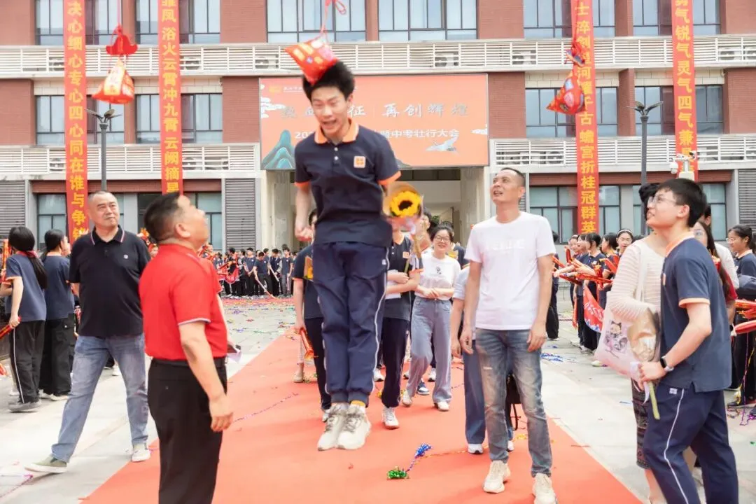 拼搏过的青春永不褪色!中考加油!-第52张图片-四季读书网