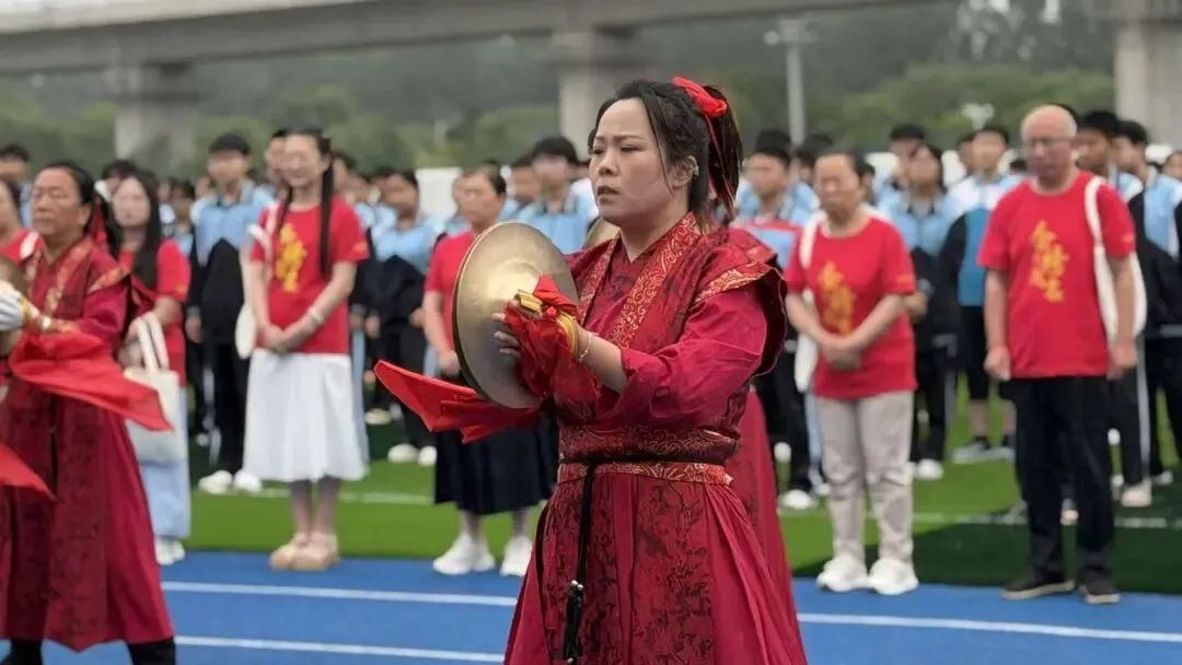【高新校区】筑梦出征,决胜中考 | 华杰学校2026届初三中考出征仪式圆满举行-第57张图片-四季读书网 【高新校区】筑梦出征,决胜中考 | 华杰学校2026届初三中考出征仪式圆满举行-第57张图片-四季读书网