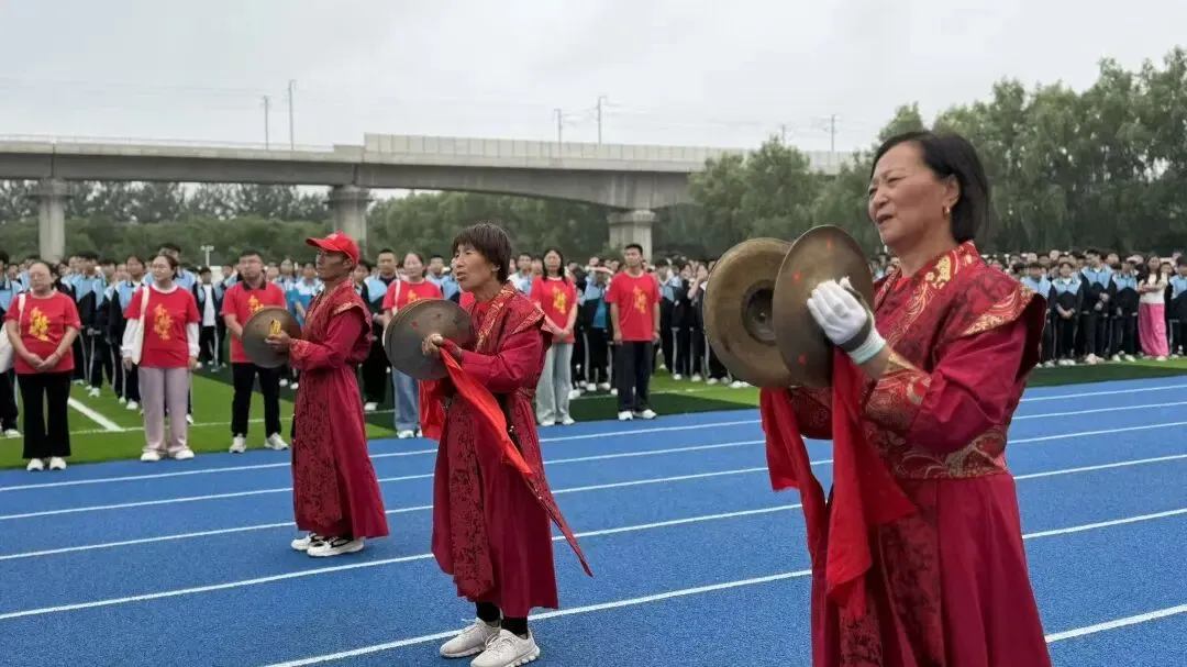 【高新校区】筑梦出征,决胜中考 | 华杰学校2026届初三中考出征仪式圆满举行-第58张图片-四季读书网 【高新校区】筑梦出征,决胜中考 | 华杰学校2026届初三中考出征仪式圆满举行-第58张图片-四季读书网
