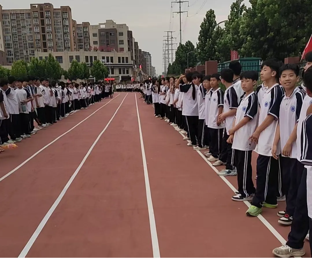 逐梦中考启新程 少年乘风赴山海-第37张图片-四季读书网
