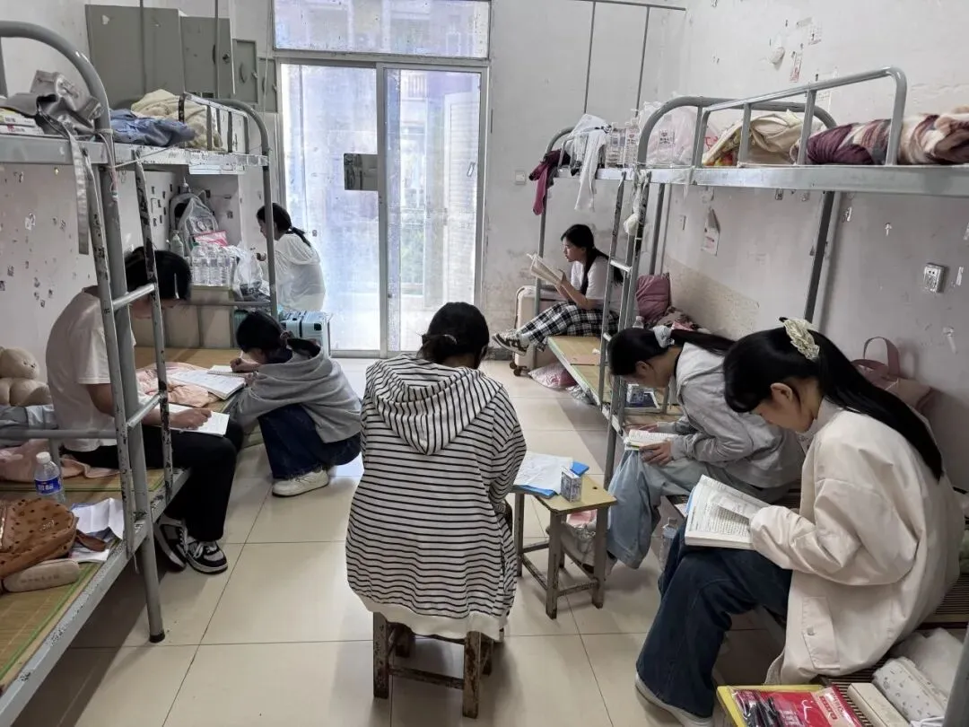 暖心护航 从“心”出发 | 杜市中学中考全程心理陪伴纪实-第20张图片-四季读书网 暖心护航 从“心”出发 | 杜市中学中考全程心理陪伴纪实-第20张图片-四季读书网