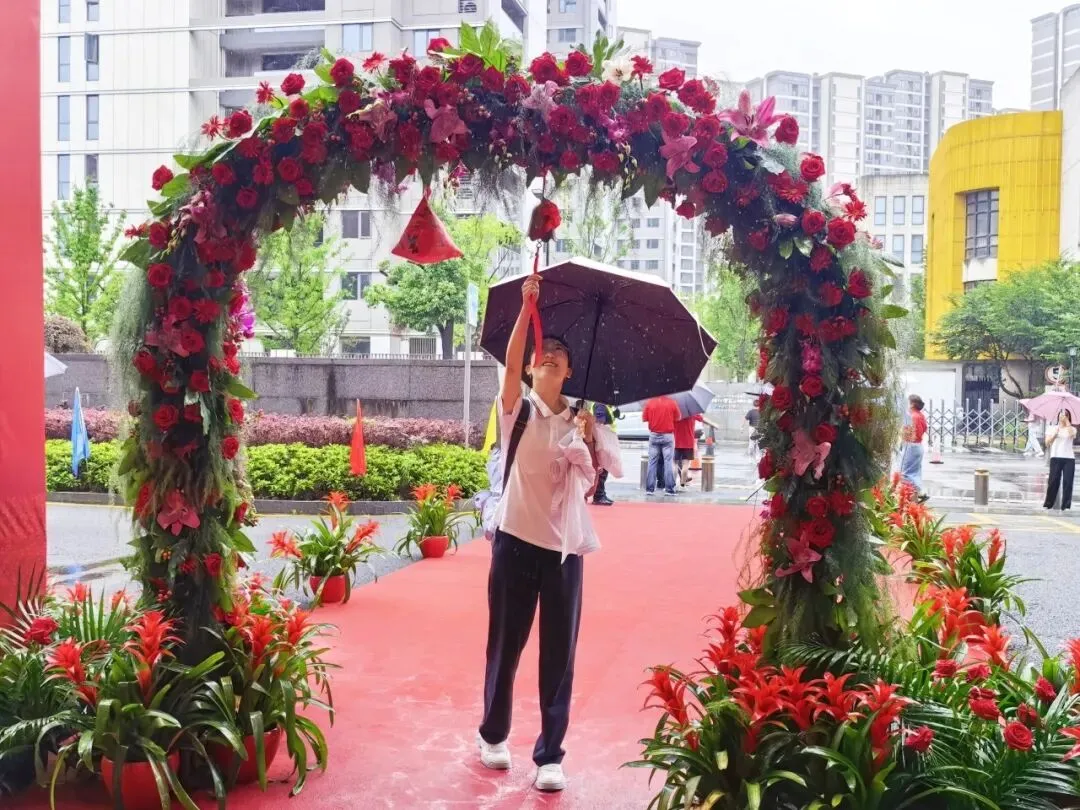 安吉路学子,中考加油!-第9张图片-四季读书网
