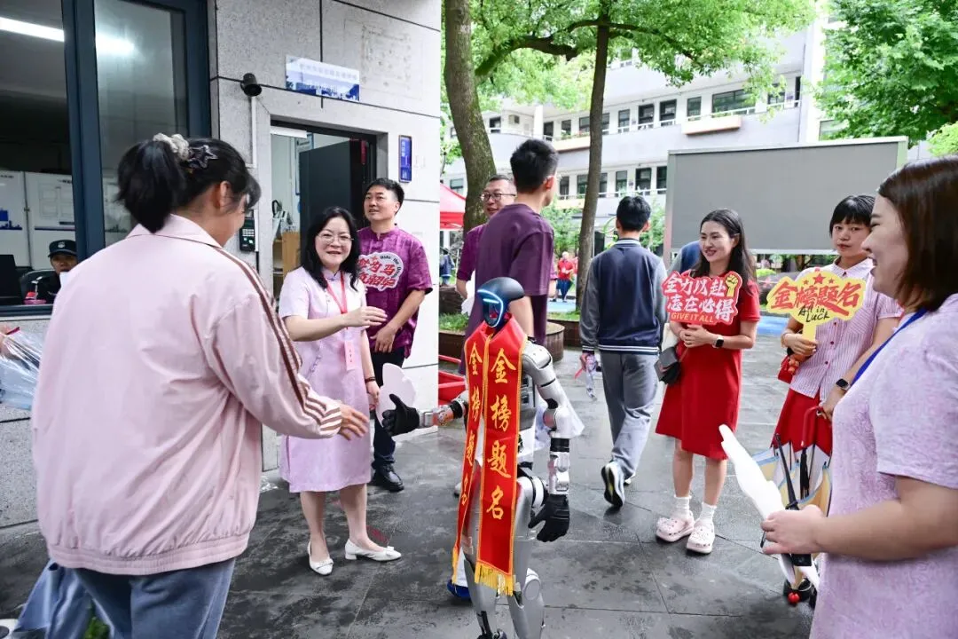 安吉路学子,中考加油!-第14张图片-四季读书网