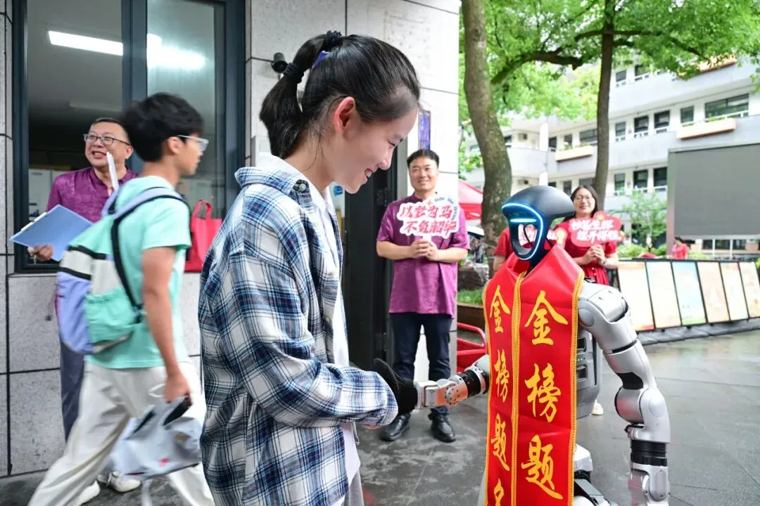 安吉路学子,中考加油!-第15张图片-四季读书网