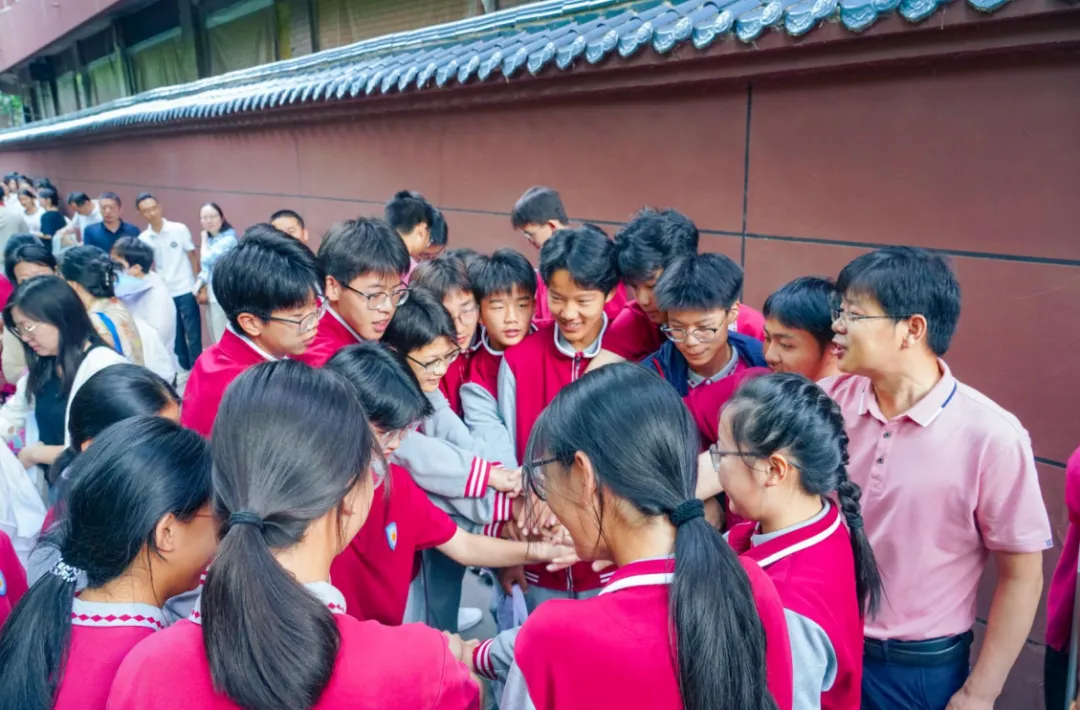 中考首日平稳开考-第21张图片-四季读书网 中考首日平稳开考-第21张图片-四季读书网