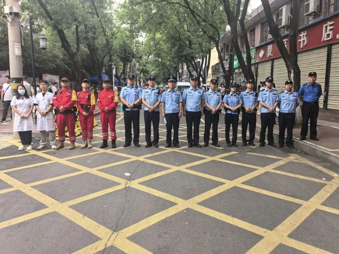 中考首日平稳开考-第25张图片-四季读书网 中考首日平稳开考-第25张图片-四季读书网