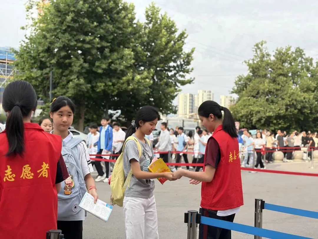 中考首日平稳开考-第29张图片-四季读书网 中考首日平稳开考-第29张图片-四季读书网
