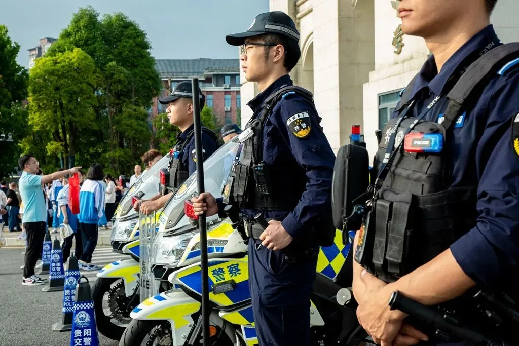 护航中考丨“警”随中考,“试”在必得-第19张图片-四季读书网 护航中考丨“警”随中考,“试”在必得-第19张图片-四季读书网