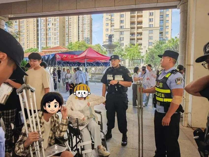 中考首日汉阳公安温情护航-第3张图片-四季读书网 中考首日汉阳公安温情护航-第3张图片-四季读书网